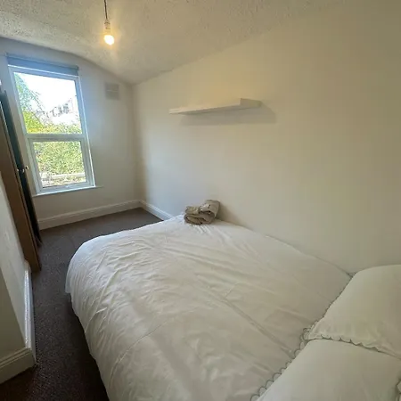 Apartment Maisonette Gloucester Rd *