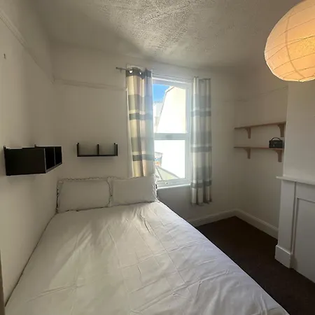 Apartment Maisonette Gloucester Rd *