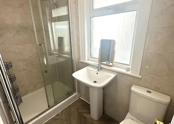 Maisonette Gloucester Rd